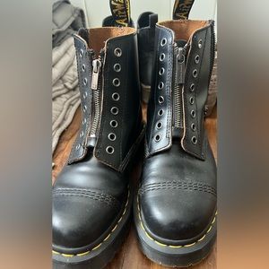 Dr. Marten’s 1460 bex ll size uk 6, women’s 8 us. Replaced zipper